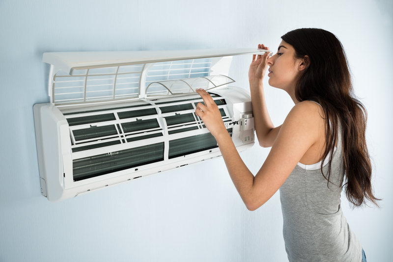 When to Call for AC Repair: 10 Warning Signs to Look For